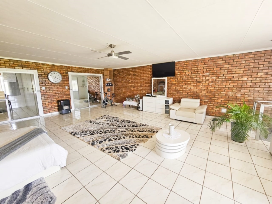 3 Bedroom Property for Sale in Deneysville Free State